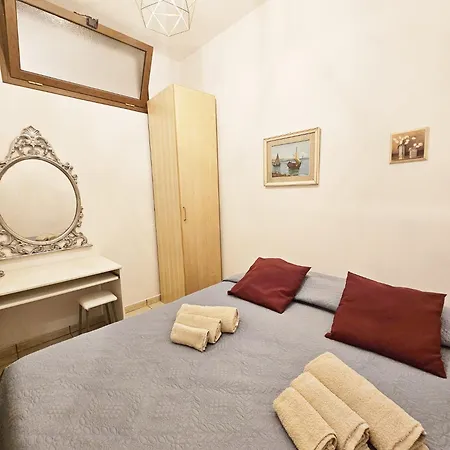 Casa Ai Mannesi 10 *